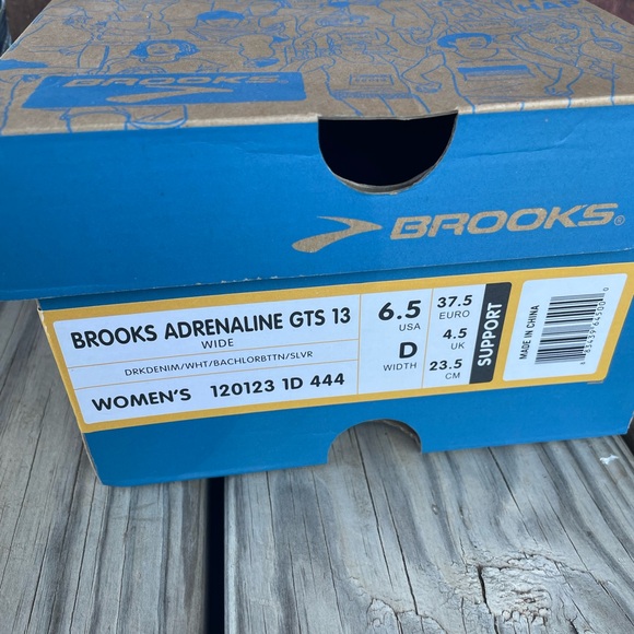 Women’s Brooks Adrenaline GTS 13 Running Shoes Size 6.5 Wide - Picture 9 of 12